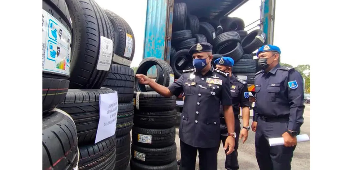 Johor Police Seize Untaxed Tyres
